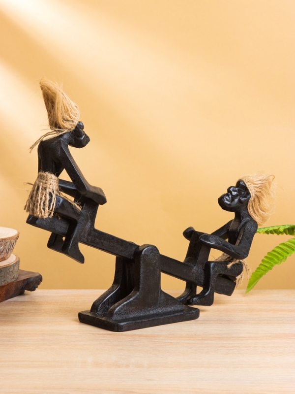 Сувенир &laquo;Аборигены на качелях&raquo;, 33&times;8&times;22 +/- 2 см, дерево