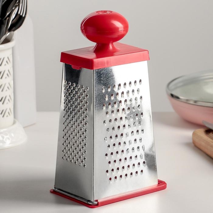 Тёрка &laquo;Комфорт&raquo; 4 грани, с крышкой-дозатором и круглой пластмассовой ручкой, 11&times;8,5&times;23 см, цвет МИКС