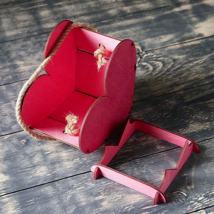 Кашпо деревянное 17.7×10.5×15 см уникальное Кашпо деревянное 17.7×10.5×15 см уникальное "Сердце на двоих", ручка верёвка, бордовый