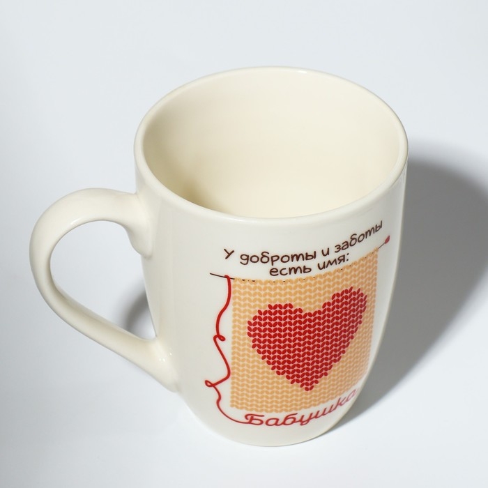 Кружка керамическая с ложкой &laquo;Бабушка&raquo;, 310 мл, цвет белый