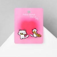 Набор значков (2 шт.) &laquo;Котик&raquo; с рыбкой, цвет бело-жёлтый в чёрном металле