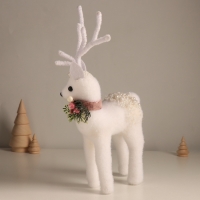 Декор "Белый олень в бусинках" 29х16х8 см Декор "Белый олень в бусинках" 29х16х8 см