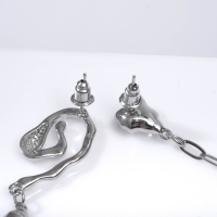 Серьги висячие со стразами &laquo;Звёздочка&raquo; со спиралью, цвет белый в серебре, 6,5 см