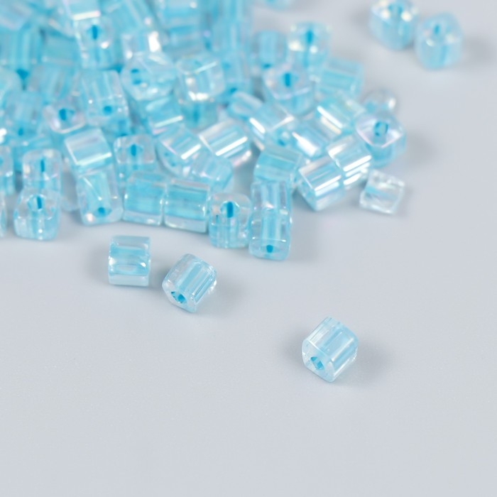 Бисер стекло 6/0 "Кубик. Полупрозрачный. Голубой" 10 гр
