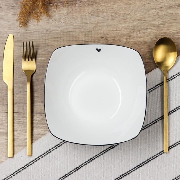 Глубокая тарелка керамическая &laquo;С любовью&raquo;, 17.5 х 17.5 х 5.5 см, 500 мл