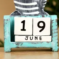 Календарь настольный "Полосатый кот" дерево 7х4х14 см, цв. чёрно-белый