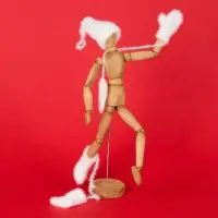 Подвеска на елку &laquo;Вьюшка&raquo;, шапочка, белая