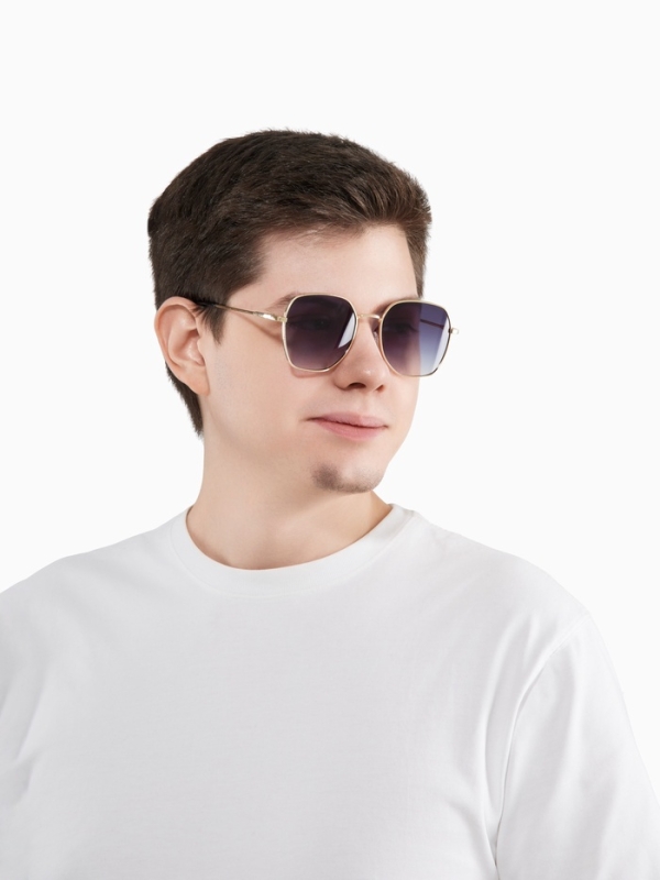 Очки солнцезащитные uv 400, дужка 13.1 см, ширина 12.4 см, линза 5.1&times;5.3 см