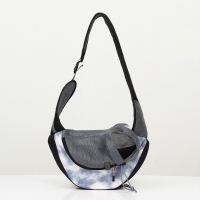 Сумка-переноска "Слинг" с креплением для ошейника, 45 х 11 х 24 см, бело-серая Сумка-переноска "Слинг" с креплением для ошейника, 45 х 11 х 24 см, бело-серая