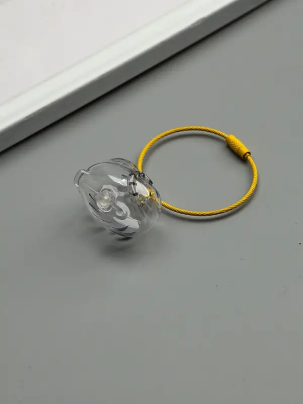 Брелок для шерсти кошачьей на тросе для ключей, рюкзака &laquo;Полосатый котик спит&raquo;, капсула с секретом, трос d=5.2 см 2.5&times;3.8&times;3 см