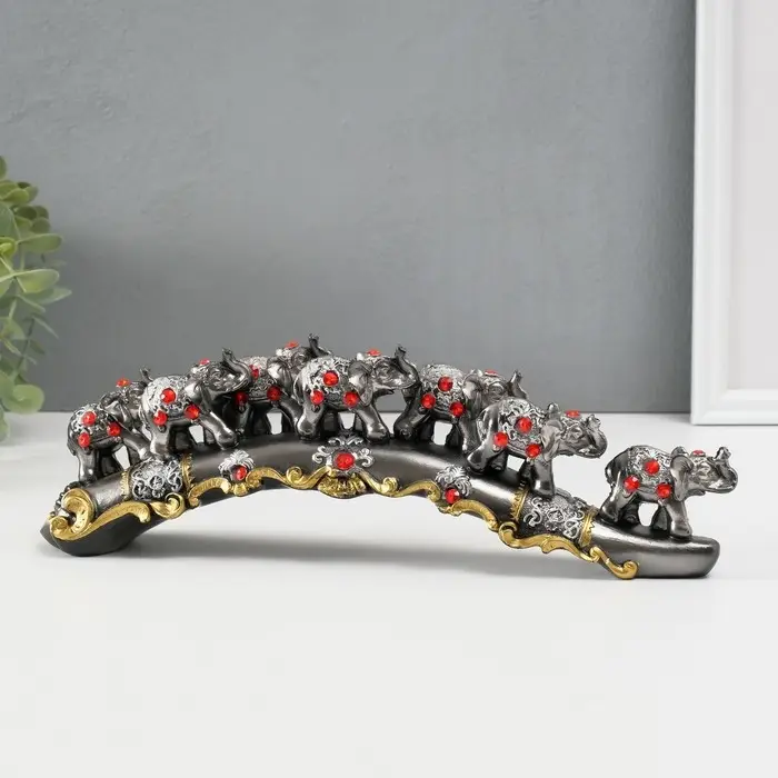 Фигурка полистоун &laquo;7 слонов на дуге со стразами&raquo;, 29.5&times;7&times;5 см