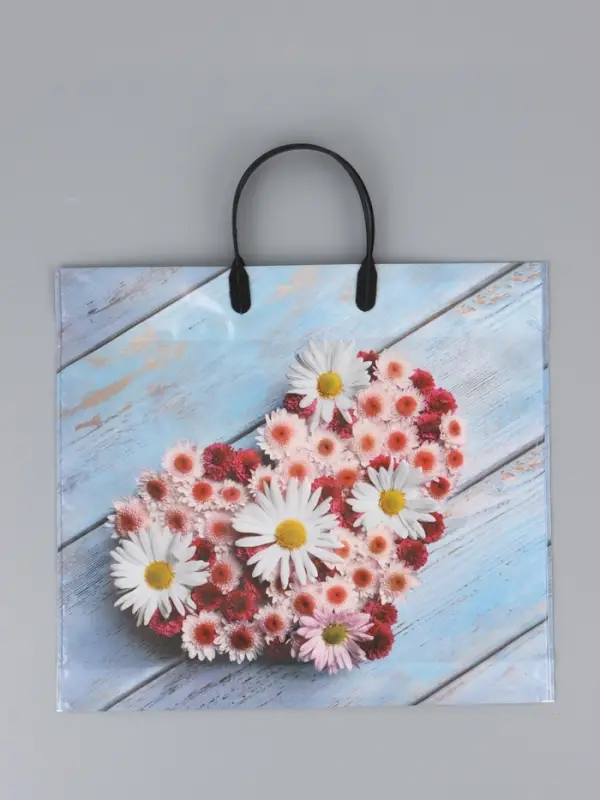 Пакет "Ромашковое сердце", полиэтиленовый с пластиковой ручкой, 38 х 34 + 3 см, 90 мкм