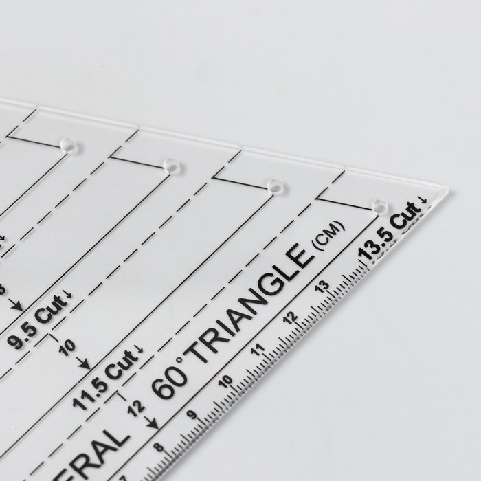 Линейка для пэчворка пластик 60&deg; "Треугольник"