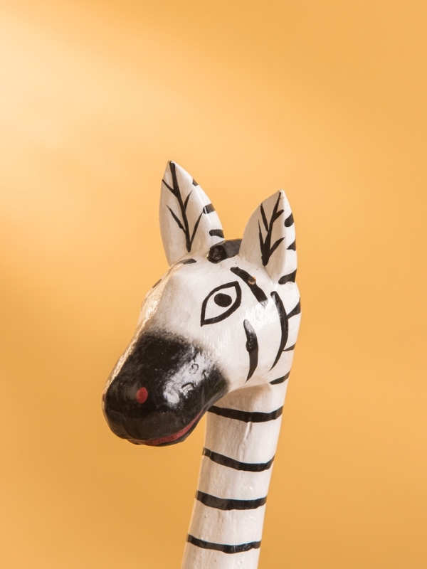 Сувенир &laquo;Зебра&raquo;, 9&times;6&times;33 +/- см, дерево, чёрно-белый