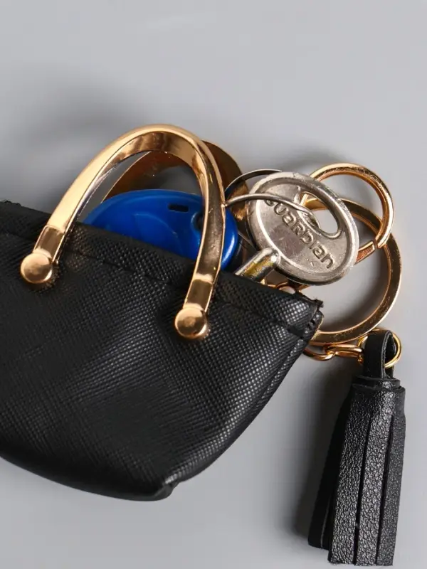 Брелок кожзам с карабином, с кистью "Сумка тоут" чёрная 6,5х3х7 см