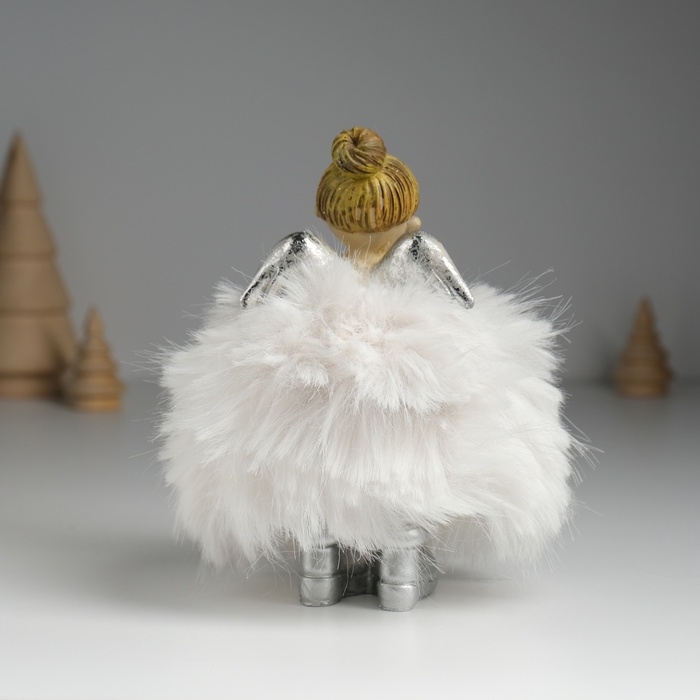 Сувенир полистоун "Ангелочек в белом платье с мехом" 8х6х14 см