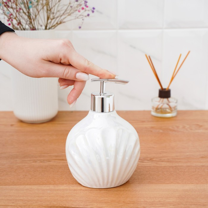 Набор аксессуаров для ванной комнаты &laquo;Ариэль&raquo;, 2 предмета (дозатор 480 мл, мыльница), цвет белый