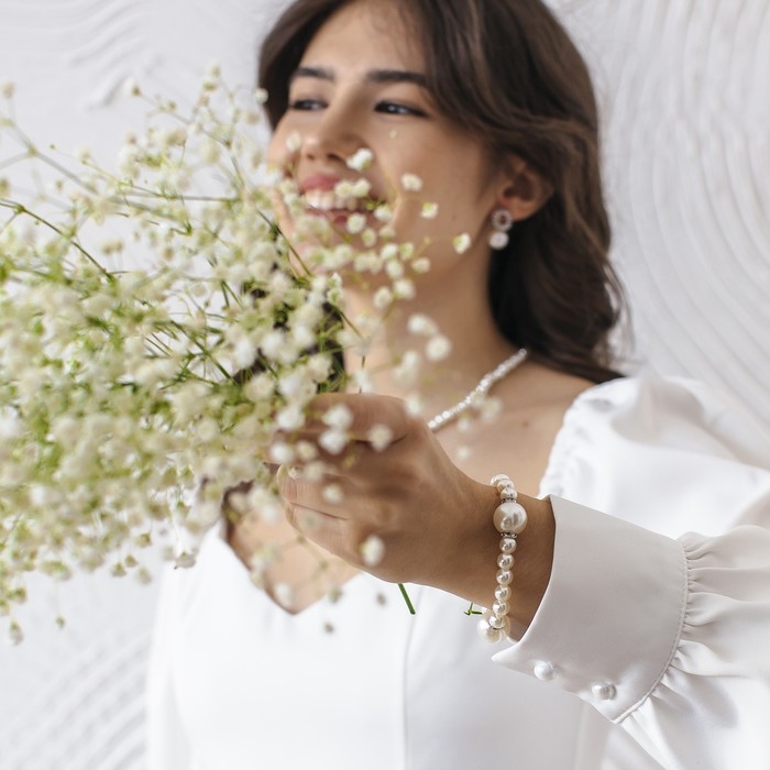 Браслет жемчуг &laquo;Невеста&raquo; со стразами, шар №8,16, цвет молочный, d=5,5 см