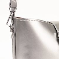 Сумка женская, 27*7*12, отд на молнии, длин ремень, серебро Сумка женская, 27*7*12, отд на молнии, длин ремень, серебро