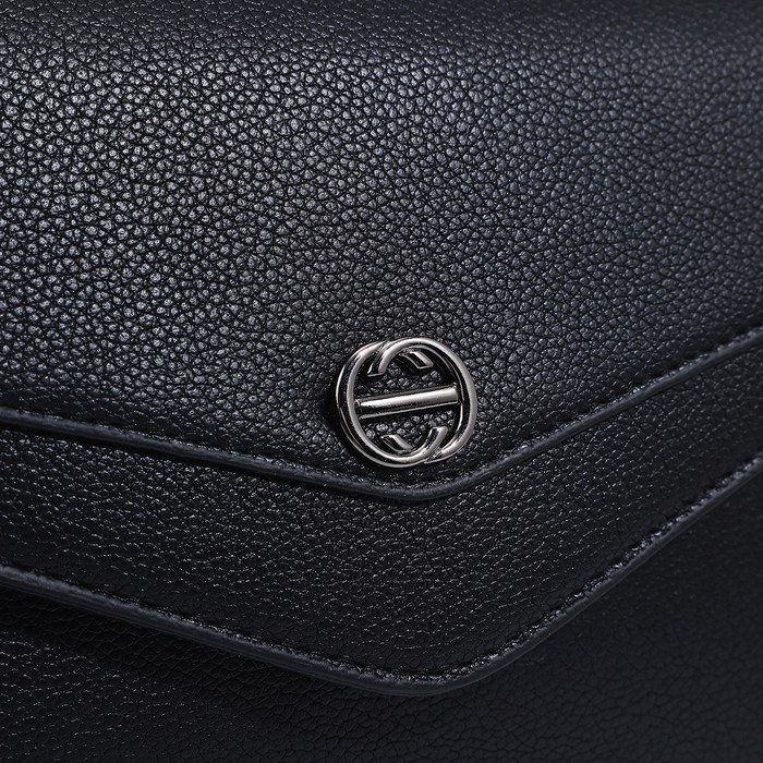 Сумка-мессенджер на магните, цвет чёрный Сумка-мессенджер на магните, цвет чёрный