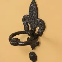 Дверной молоток "Геральдическая лилия"  10х20 см