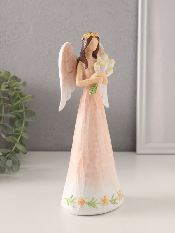 Сувенир полистоун "Девушка-ангел в персиковом платье с букетом тюльпанов" 8,5х6х21,5 см