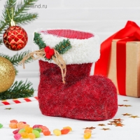 Конфетница &laquo;Сапожок&raquo;, с веточкой, на завязке, вместимость 400 г, цвет красный