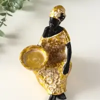 Подсвечник полистоун "Африканка в золотом платье с цветами" d=4,5 см 10,5х12х16 см