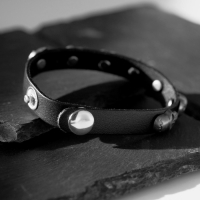 Браслет кожа &laquo;Череп&raquo; ряд, цвет чёрный с чернёным серебром, 22 см