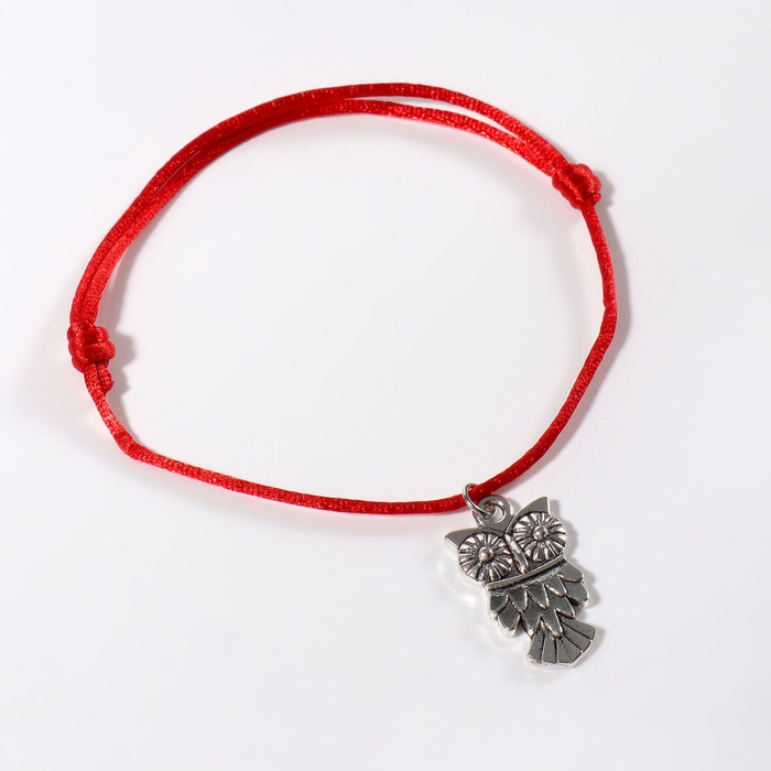 Браслет-оберег &laquo;Красная нить&raquo; талисман защиты, амулет сова, цвет серебро, d=8 см