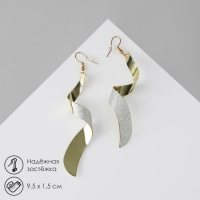 Серьги со стразами «Волна» спираль, цвет белый в золоте Серьги со стразами «Волна» спираль, цвет белый в золоте