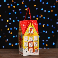 Новый год. Коробка подарочная складная "Три кота" 10,5 х 10,5 х 21,5 см.