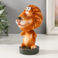 Сувенир полистоун подставка под очки "Лев" 8х7,8х13,5 см Сувенир полистоун подставка под очки "Лев" 8х7,8х13,5 см