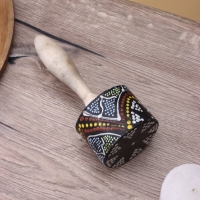 Сувенирный музыкальный инструмент "Маракас" акация, 7х7х18 см Сувенирный музыкальный инструмент "Маракас" акация, 7х7х18 см