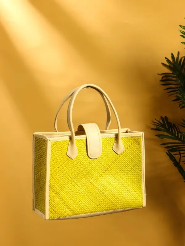 Сумка плетёная на застёжке из пандана, 35&times;12&times;40 см, жёлтая