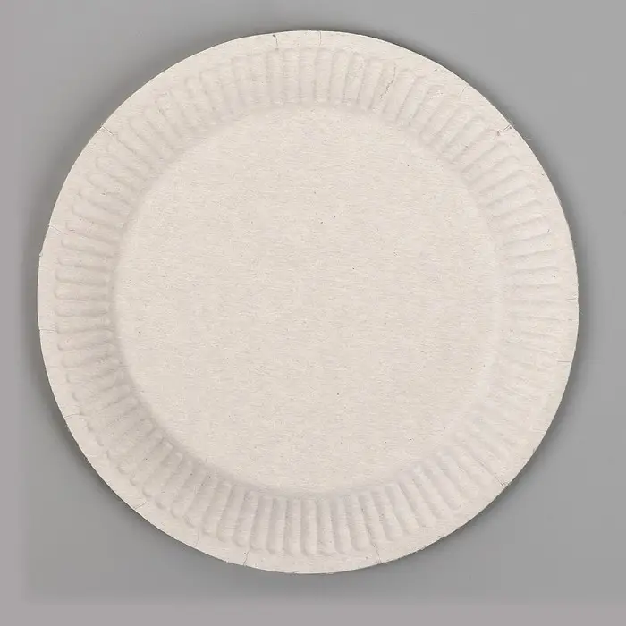 Тарелка одноразовая бумажная &laquo;Футбол&raquo;