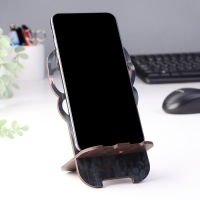 Подставка под телефон "Лапа медведя" Подставка под телефон "Лапа медведя"