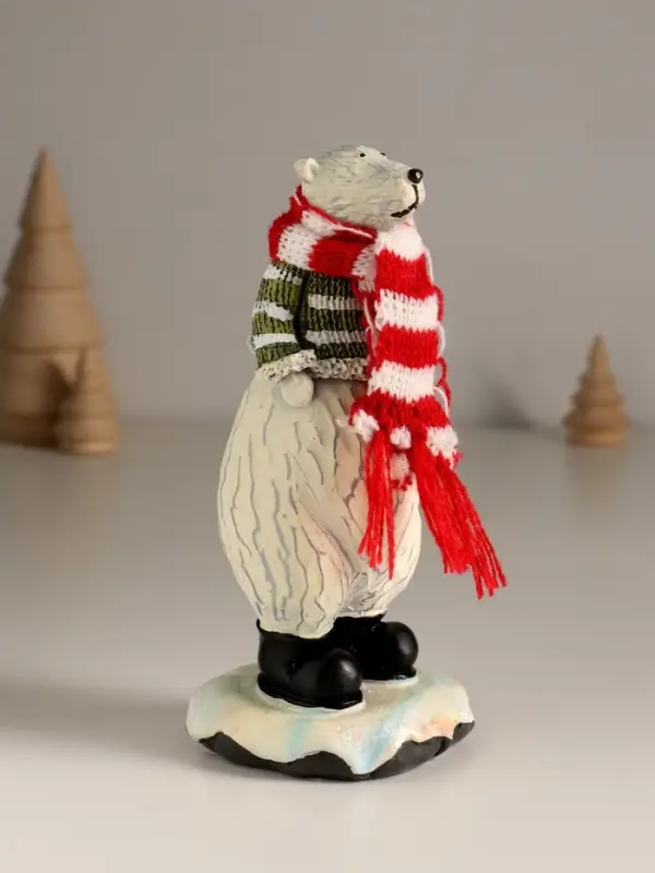 Сувенир полистоун "Медведь в полосатом свитере и шарфе" МИКС 7х6,5х16 см