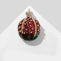 Брошь &laquo;Гранат&raquo; с короной, цвет чёрно-белый в золоте