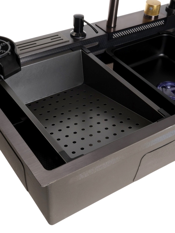 Кухонная мойка ZEIN M04, S=3.0 и 0.7 мм, смеситель, корзины, кран для питьевой воды, графит