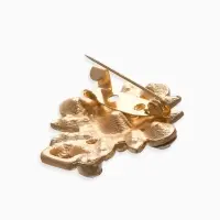 Зажим для кардигана "Ажур", гербер, цвет белый в золоте