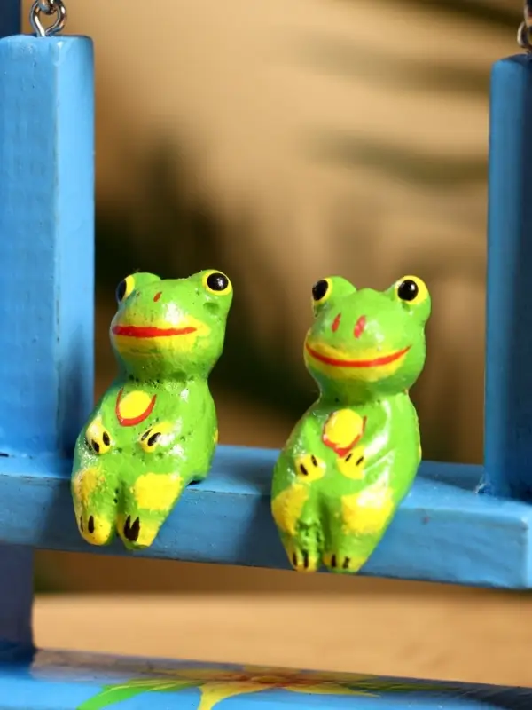 Сувенир &laquo;Лягушата на качелях&raquo;, 10&times;3.5&times;15 см, дерево, голубой