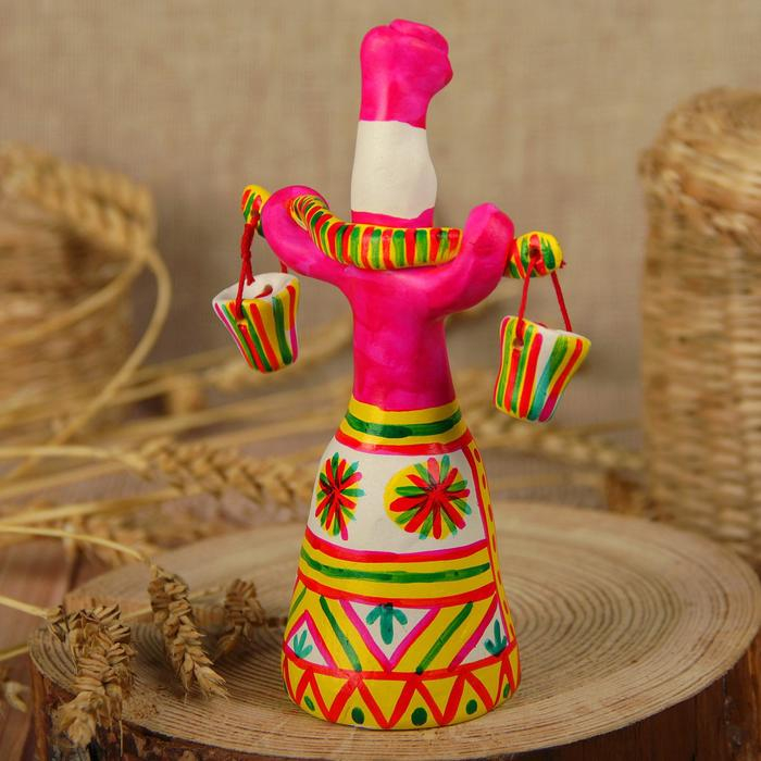 Филимоновская игрушка &laquo;Барыня с коромыслом&raquo;