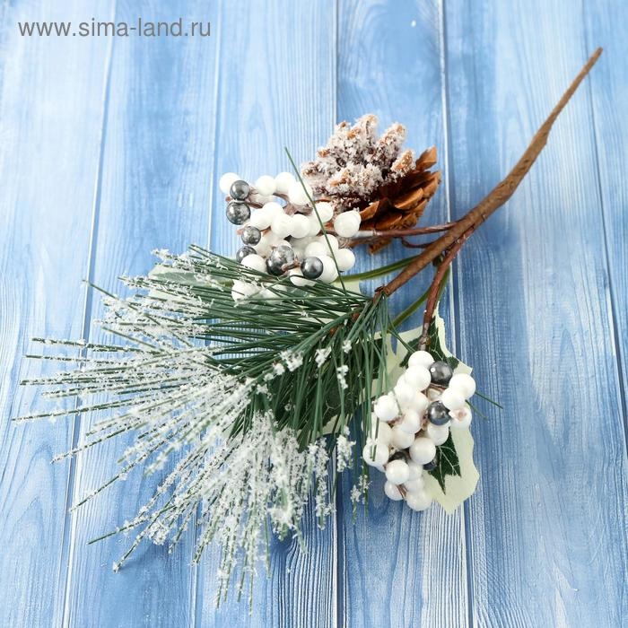 Еловая ветка новогодняя &laquo;Зимнее волшебство. Очарование&raquo;, пластик, хвоя в снегу, шишка, ягоды, 21 см