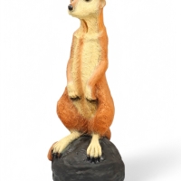 Садовая фигура из полистоуна &laquo;Большой сурикат на камне&raquo;, 60&times;24&times;22 см