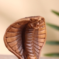 Сувенир "Кобра" дерево суар, 9х4,5х12 см Сувенир "Кобра" дерево суар, 9х4,5х12 см