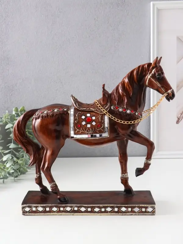 Сувенир полистоун "Конь с седлом с рубинами - аллюр" под дерево 29,5х7,5х29,5 см