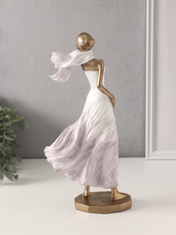 Сувенир полистоун "Девушка в платье с шарфом. Ветер" 16х9,5х33 см