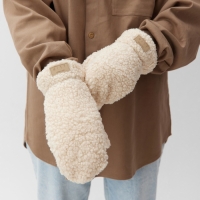 Варежки женские на иск. меху MIST, р-р. 26см, бежевый Варежки женские на иск. меху MIST, р-р. 26см, бежевый