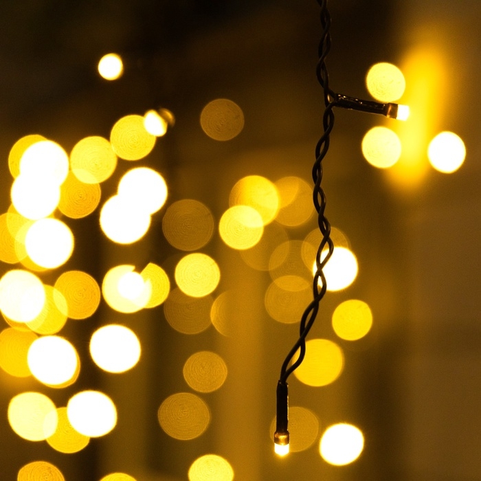 Гирлянда &laquo;Бахрома&raquo; 12 &times; 0.7 м, IP44, УМС, тёмная нить, 240 LED, свечение тёплое белое, 220 В